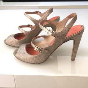 Via Spiga Roseanne Peep Toe Heels (size 5.5)
